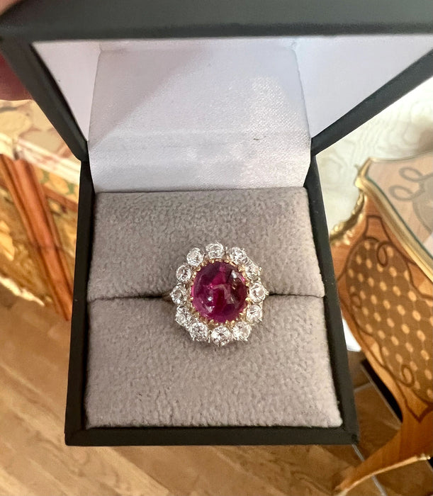 Unheated Burmese Ruby Ring 3.63 Carats Diamonds platinum yellow gold (Certificate)