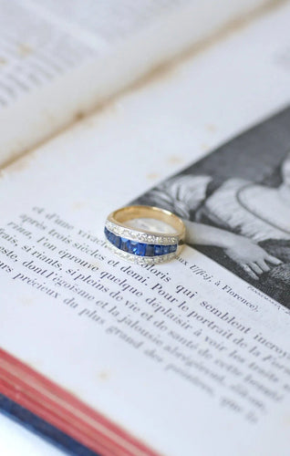 Bague 50 Bague Bandeau Art Deco Saphirs Calibrés et Diamants 58 Facettes