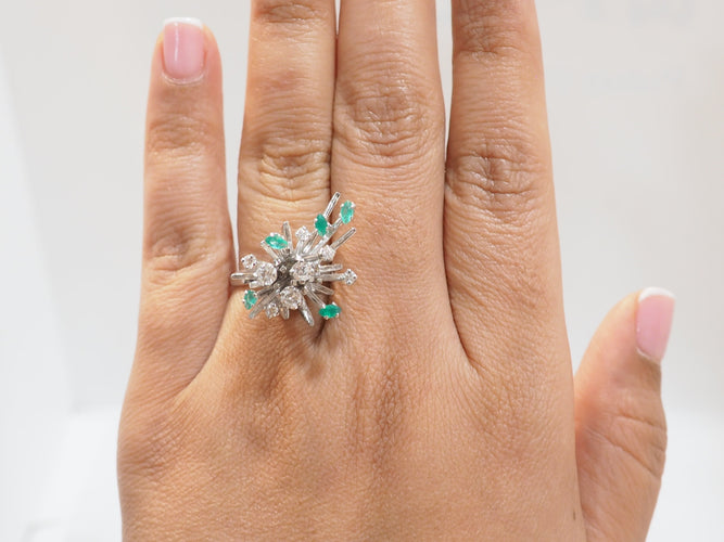 Bague 58 Bague en or blanc, émeraudes et diamants 58 Facettes 33303