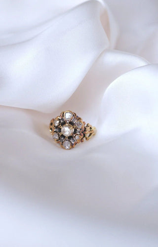 Bague Bague marguerite ancienne en or et diamants taille rose 58 Facettes