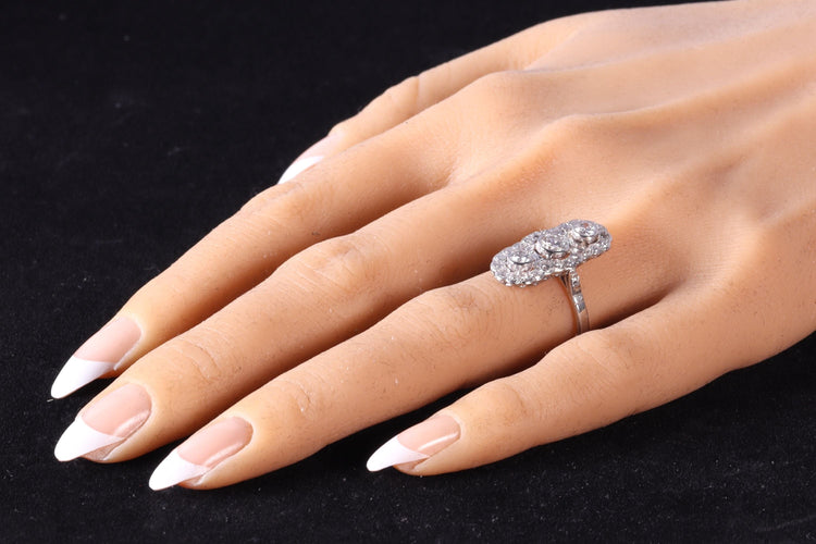 Pendentif L'allure Art déco : une histoire d'amour sertie de diamants 58 Facettes 16300-0191