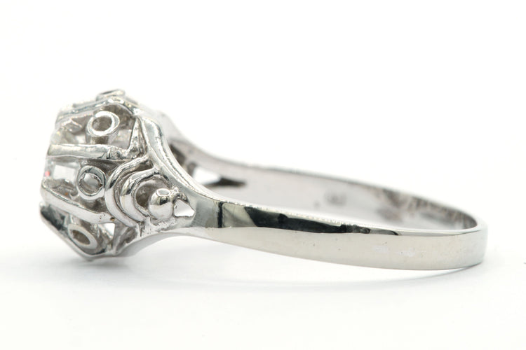 Bague 54 Bague contemporaine en or blanc sertie d'un diamant 58 Facettes B423