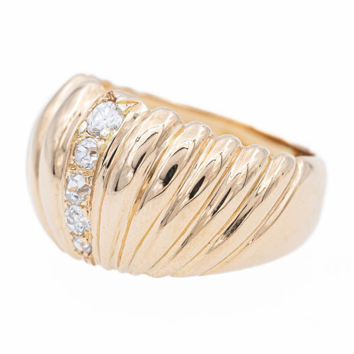 Yellow gold diamond ring 