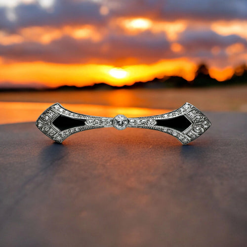 Broche Broche barrette Art-Déco en platine, diamants et onyx. 58 Facettes