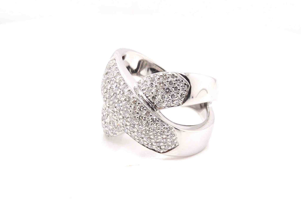 Bague Bague croisée Or blanc Diamants 58 Facettes 25041DV