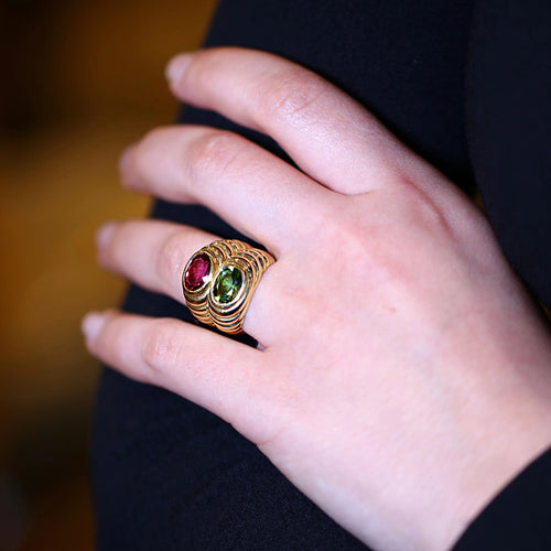 Bague 52 Élégante bague en or jaune, tourmaline rose et péridot dans le style BULGARI 58 Facettes