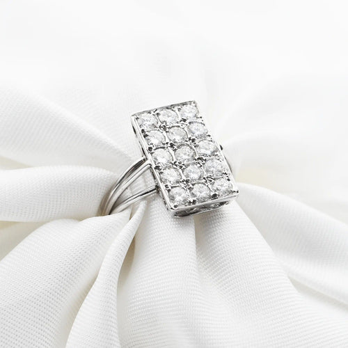 Bague Bague rectangulaire en or blanc avec diamants de 0,80 carat 58 Facettes