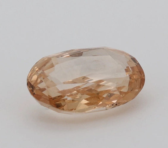 Gemstone Saphir orange non chauffé non traité 2.70cts certificat CGL 58 Facettes 452