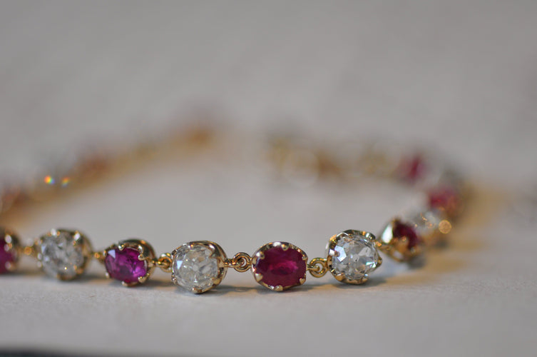 Bracelet Bracelet en rubis birman et diamants de la vieille mine 58 Facettes