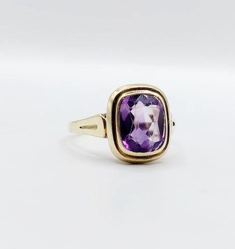 Bague 60 Bague cocktail vintage or jaune améthyste de 2,30 carats sertis clos (circa 1970) 58 Facettes A05476