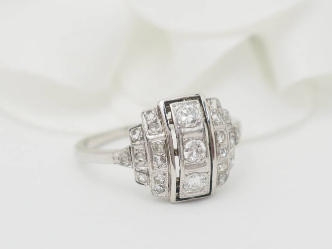 Bague 51 Bague Art Déco en or blanc, platine et diamants 58 Facettes 33255