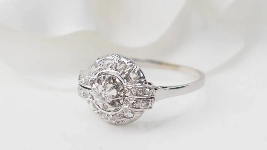 Bague 54 Bague Art Déco or blanc et diamants 58 Facettes 33025