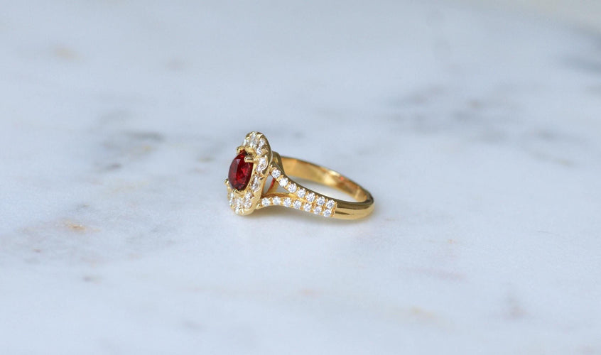 Bague 53 Bague Marguerite spinelle entourage diamants 58 Facettes