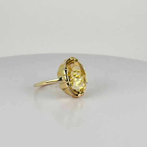 Bague Bague solitaire citrine ovale facettée en or jaune 14k 58 Facettes 2511012