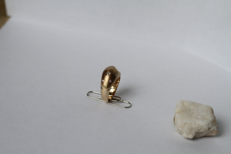 Bague 54 Bague Retro or jaune, diamants ronds et diamant trillion 58 Facettes