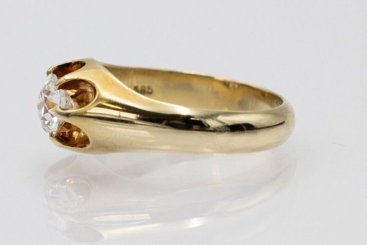 Bague 57 Bague solitaire en or jaune avec diamant taille ancienne de 0,80 ct 58 Facettes 11215