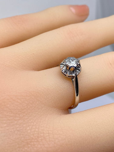 Bague 53 Bague solitaire en or blanc et diamant 58 Facettes AB587