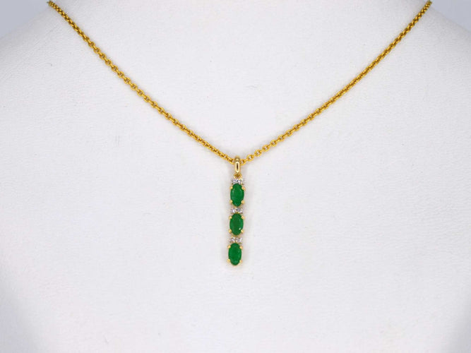 Pendentif Gold pendant with diamonds and emerald 58 Facettes 2141