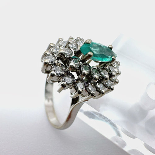 Bague 55 Bague Art Déco en or blanc avec diamants et émeraude taille marquise 58 Facettes 50360