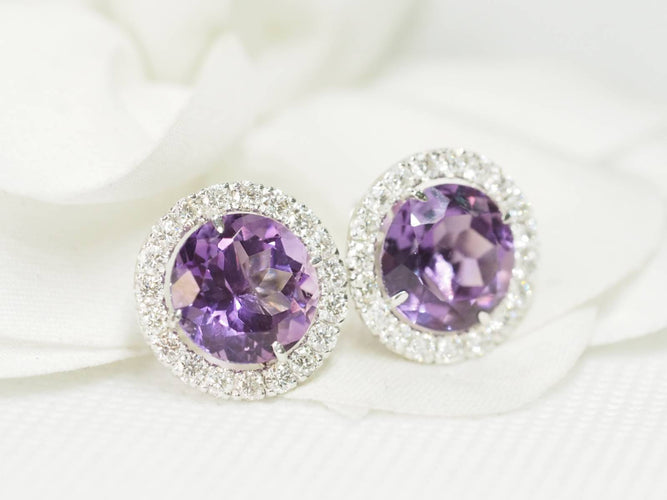 Boucles d'oreilles Boucles d'oreilles en or blanc, améthystes rondes et diamants 58 Facettes 29358