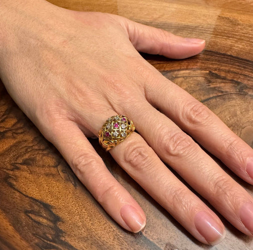 Bague 54 Bague or diamants et rubis 58 Facettes
