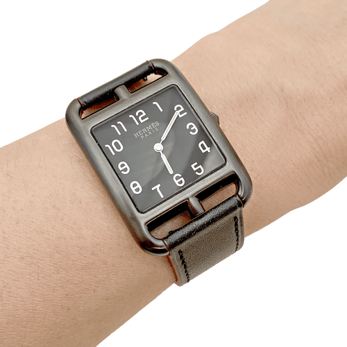 Montre Montre Mixte Hermès, "Cape Cod Shadow, acier noirci, cuir. 58 Facettes 34546