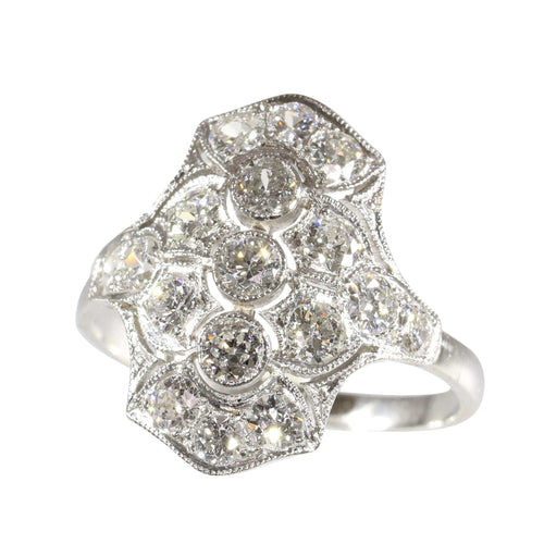 Bague 58 Murmures de l'histoire : une bague antique de distinction 58 Facettes 24347-0019