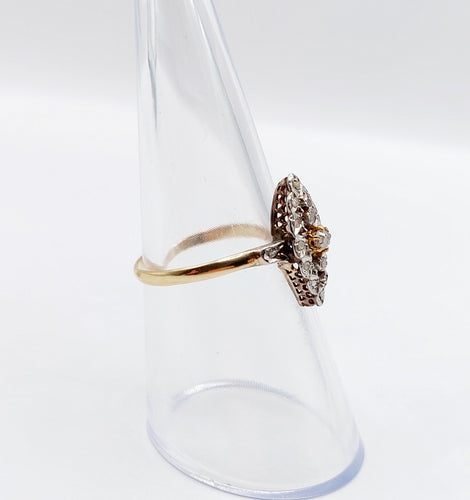 Marquise ring van geelgoud, Platina en diamanten (circa 1900) 