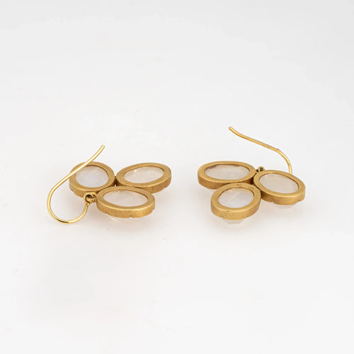 Boucles d'oreilles Boucles d'oreilles Irene Neuwirth en pierre de lune, or 18 carats, 2,5 cm, signées, bijoux fins 58 Facettes G13387