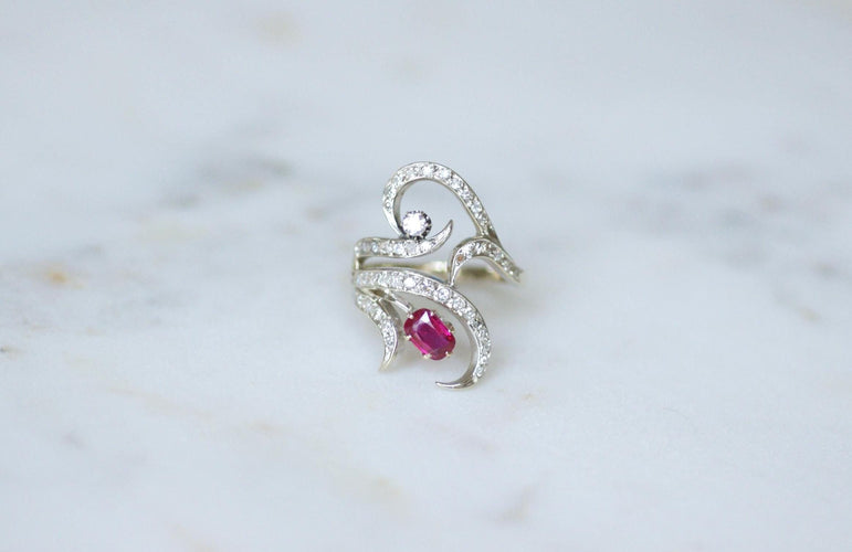 Bague 61 Bague Arabesque Rubis Birman et Diamants sur Or Blanc 58 Facettes