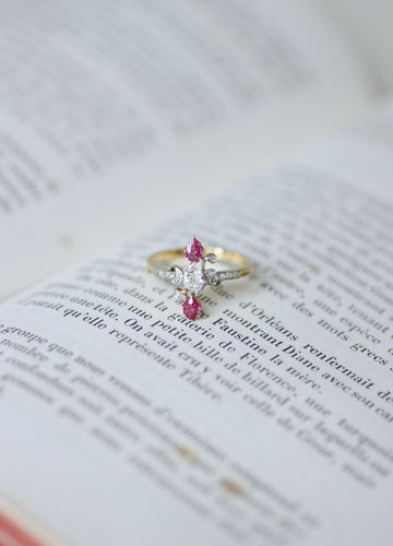 Bague 54 Bague Toi et Moi Belle Epoque Rubis Poire et Diamants 58 Facettes