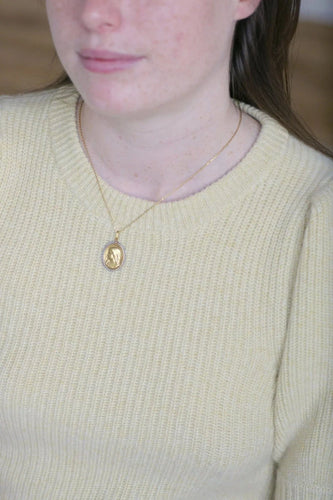 Pendentif Médaille Vierge or et perles fines 58 Facettes