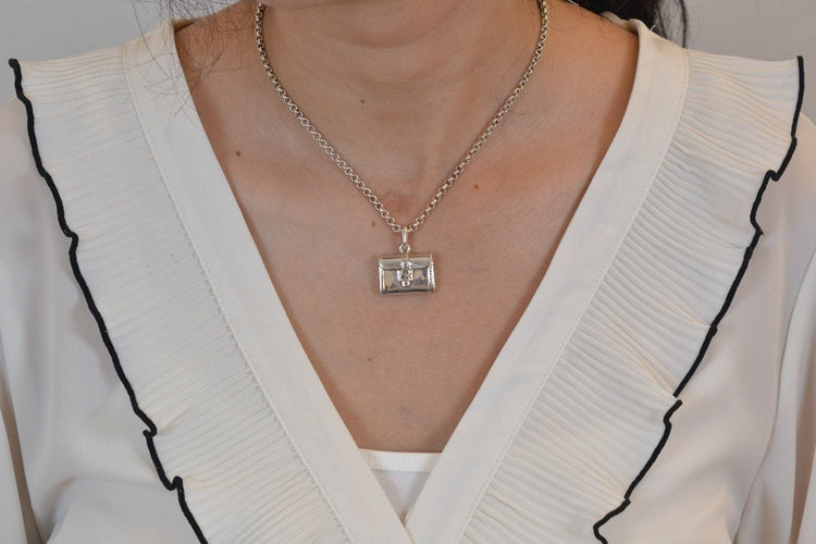 Collier Collier signé Hermès en argent 58 Facettes 26908dv