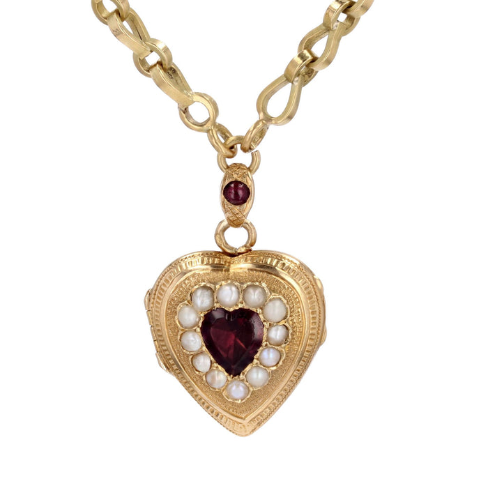 Antique chain and its heart-shaped medallion with garnets and fine pearls