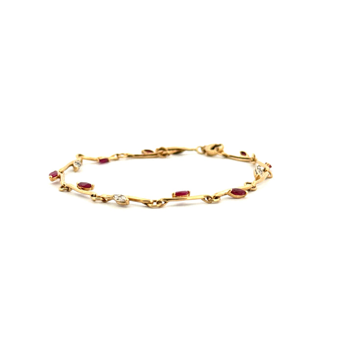 Yellow gold bracelet with diamonds and rubies