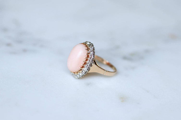 Bague 52 Bague Marguerite Belle Époque Corail Peau d'Ange entourage Diamants 58 Facettes