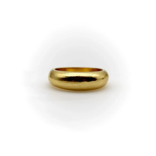 Anillo de cúpula dorado exclusivo