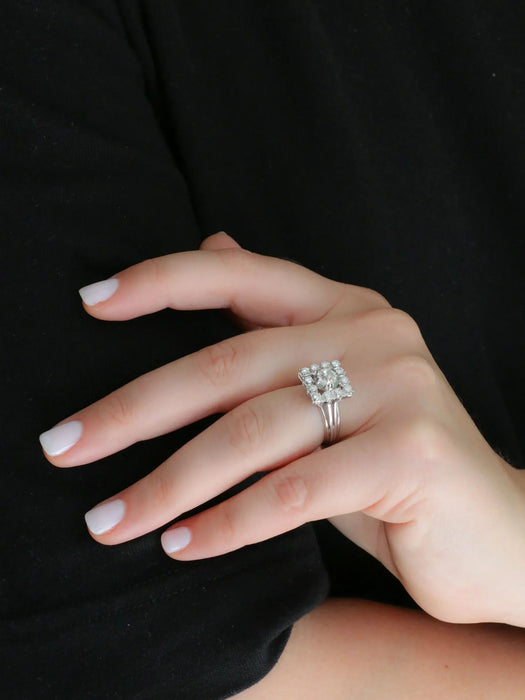 Anillo de oro blanco con diamantes talla antigua y diamantes de 0,80 ct