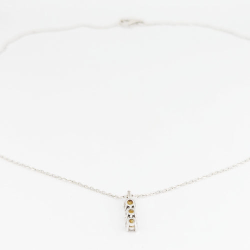 Collier Collier en or blanc et diamants trilogie 58 Facettes 32668