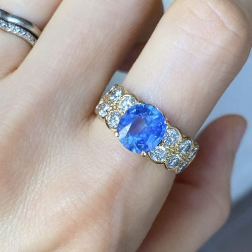 Bague 58 Bague en or jaune sertie d'un saphir de Ceylan non chauffé 58 Facettes