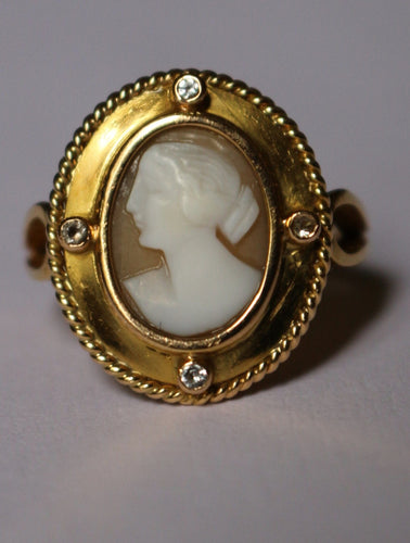 Bague 55 Bague ancienne camée coquille sur or jaune 58 Facettes 590