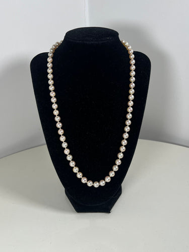 Collier Collier choker 63 perles fermoir or et saphir - 54.5cm 58 Facettes