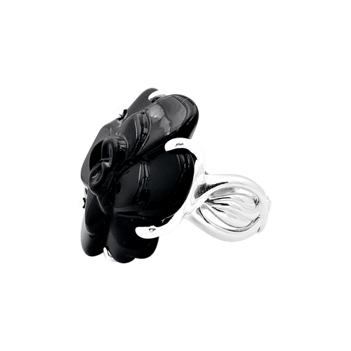 Bague 60 Bague Chanel, modèle "Camélia", en or blanc et onyx. 58 Facettes 34544