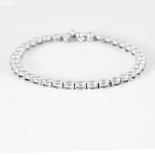 Bracelet Bracelet en or blanc et diamants 58 Facettes B250514