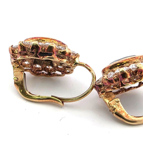 Boucles d'oreilles Boucles d'oreilles en or jaune 18 carats ornées de saphirs ovales et de diamants de 3,60 carats, couleur G, pureté VS 58 Facettes