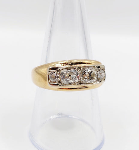 Bague 57 Bague jarretière Art Déco or jaune et 1,40 carat diamants taille ancienne 58 Facettes A05933