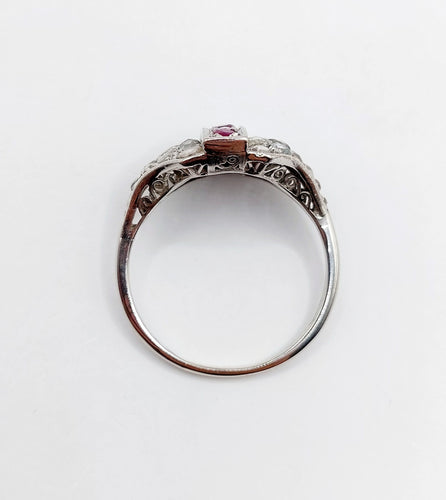 Bague 61 Bague dôme Art Déco or blanc, rubis et diamants taille rose (circa 1910) 58 Facettes A05805