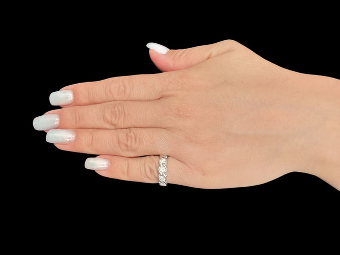 Bague 51.9 Bague en or blanc des diamants naturels 58 Facettes