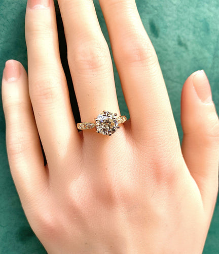 Bague 53 Bague solitaire en or jaune orné d’un diamant 2,67 carats 58 Facettes AB547