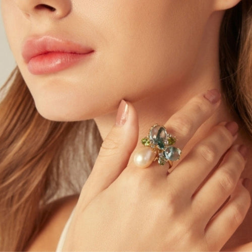 Bague 56 Bague Romance Divine en or jaune, perle et topazes 58 Facettes CHAT-ROM-RI-PBT